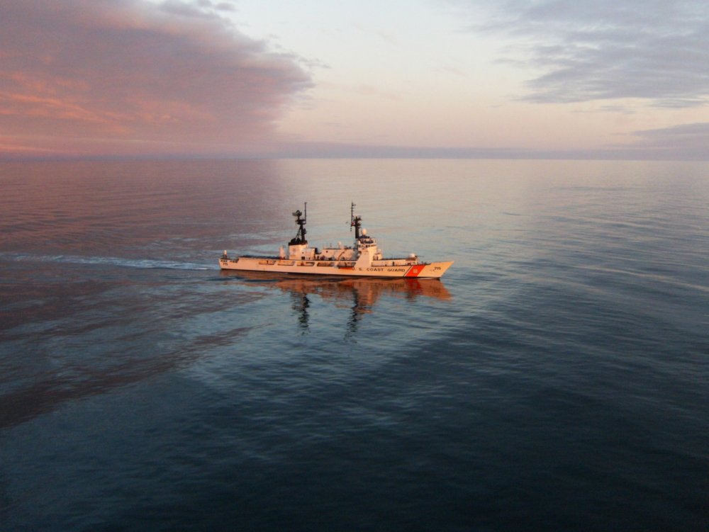 Photo of a CG Cutter at sea