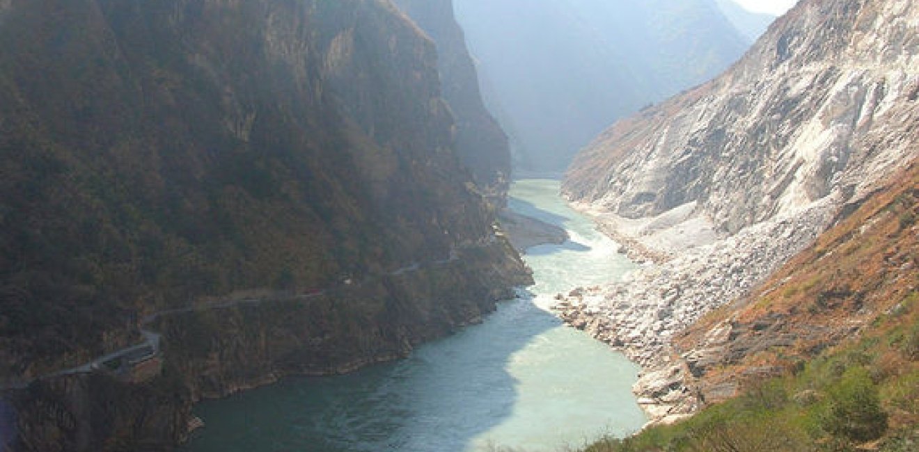Huffington Post Quoted CEF's "Dam Rush" Interactive Map