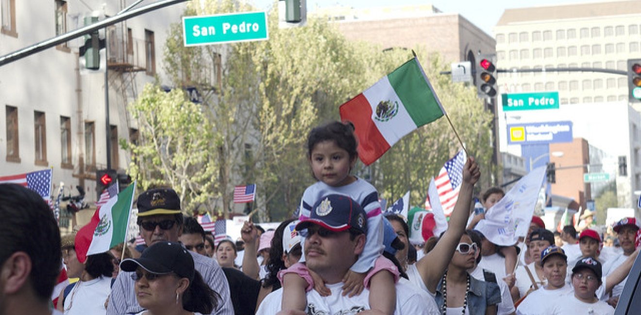 Mexican Residents in the United States: Fulfilling the Potential for a Demographic Democratic Bonus