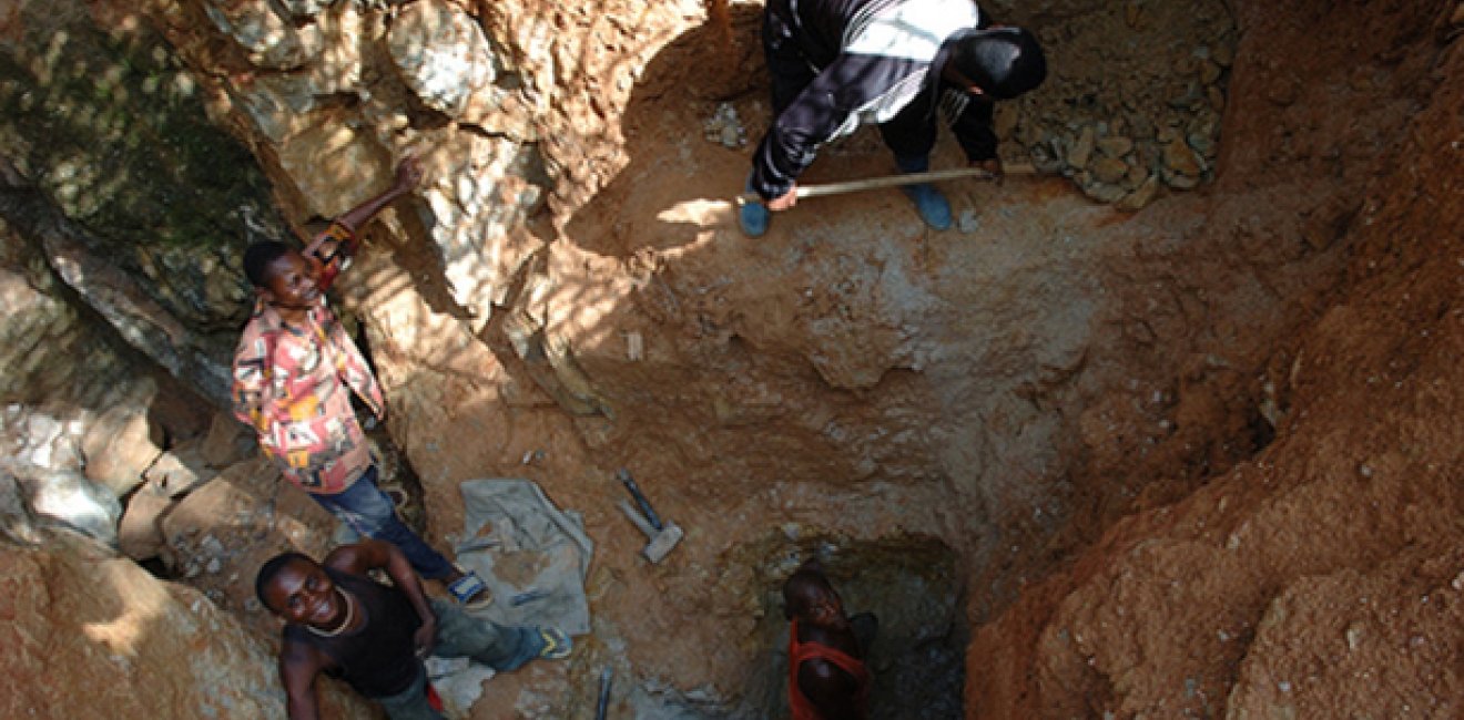African mining 615w (att Julien Harneis)