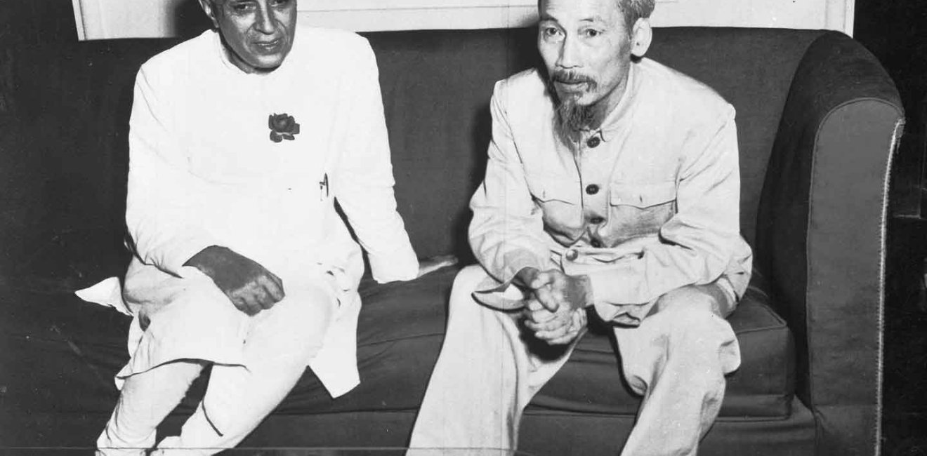 Ho Chi Minh meets Jawaharlal Nehru, October 1954.