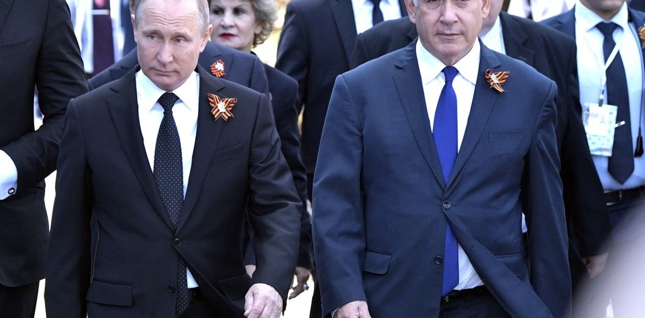 Russian President Vladimir Putin and Israeli President Benjamin Netanyahu on Victory Day. Source: kremlin.ru