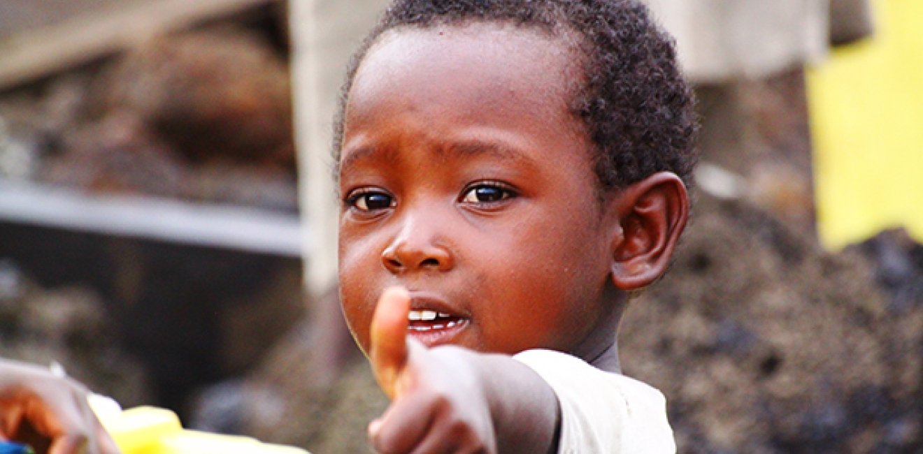 thumbs up bulengo camp drc - att oxfam intl