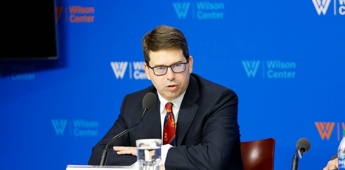 Daniel Drezner speaking at the Wilson Center.