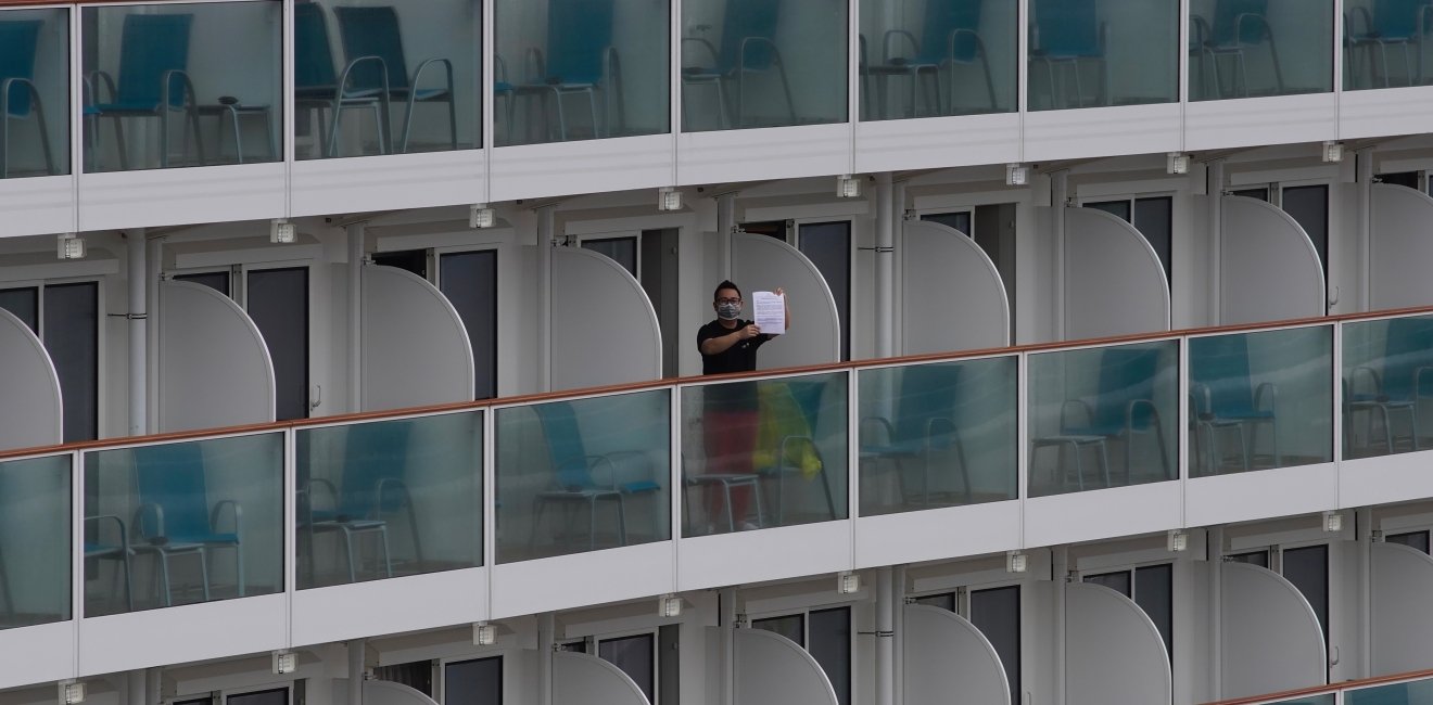Man holding a note