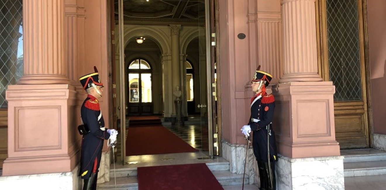 Image- Casa Rosada Guards