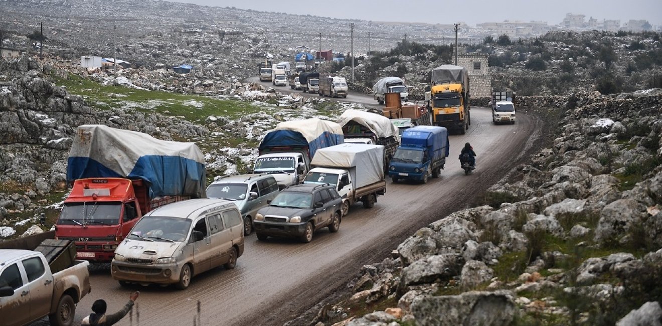 Caravan of refugees leaving Idlib