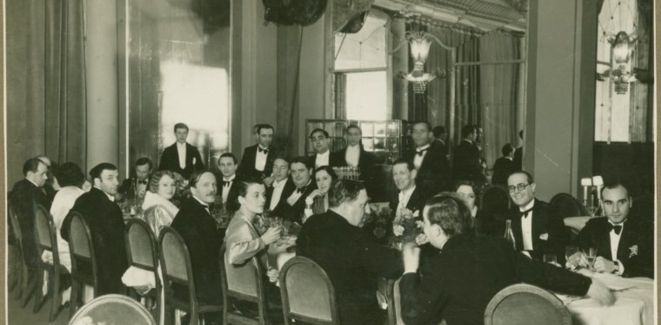 George Balanchine with the Ballets Russes de Monte Carlo at the Hotel de Paris, 1933. Jerome Robbins Dance Division, New York Public Library for the Performing Arts, https://digitalcollections.nypl.org/items/790f2319-c703-9f5b-e040-e00a18065a41