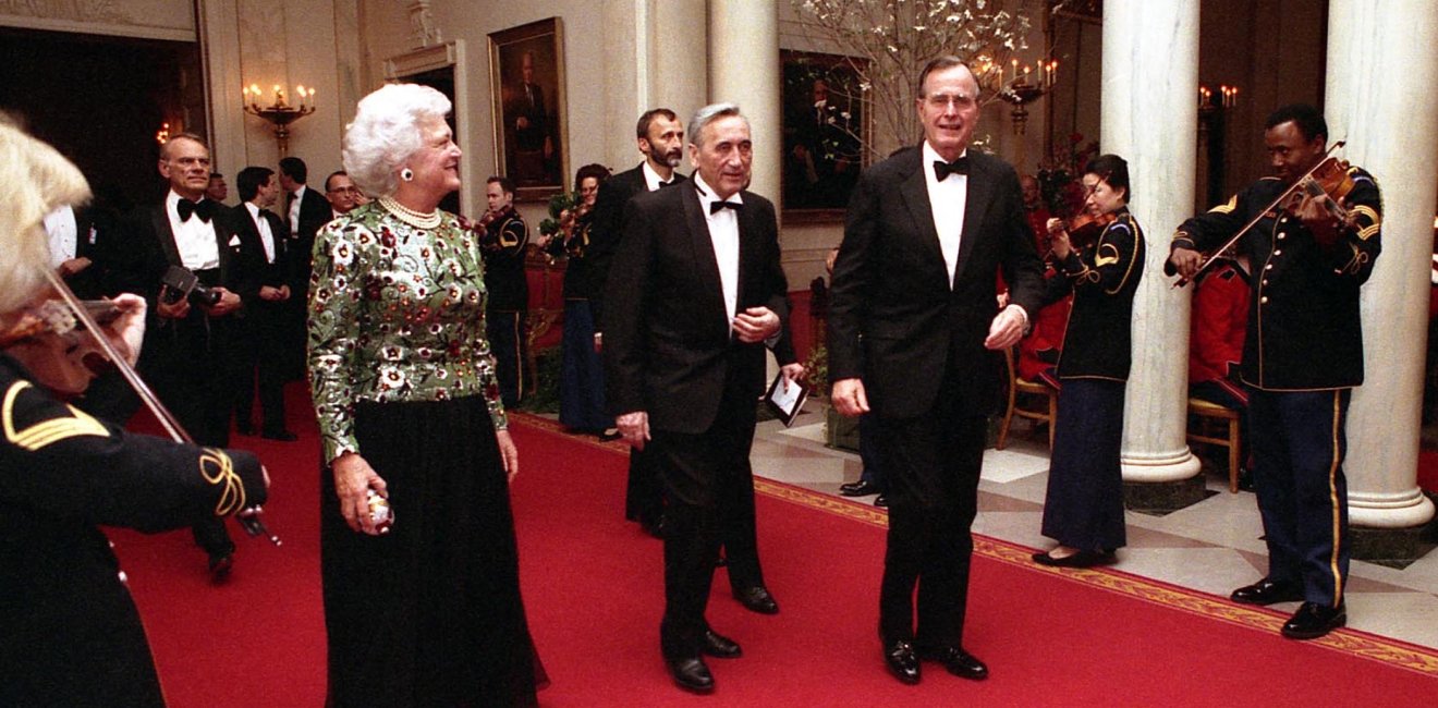 George and Barbara Bush and Mazowiecki