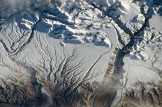 Rivers and Snow in the Himalayas near China–India border.