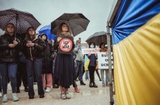 Zhanna Nemtsova appears at a protest in support of Ukraine against Russian invasion in March 2022