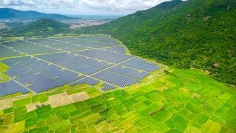 clean-energy-investment-vietnam-scaled.jpg