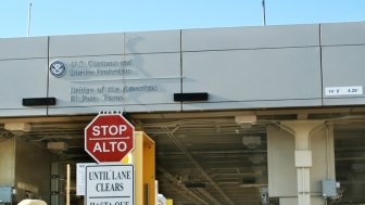 El Paso TX- Apr 21, 2009: Increased waiting times at the US ports of entry in the Mexico border due to exhaustive inspections by CBP agents because of the outbreak of violence in Mexico