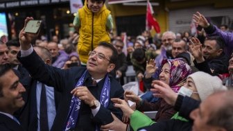 Istanbul Mayor and Republican People's Party, or CHP, candidate Ekrem Imamoglu take photographs with supporters during a campaign rally in Istanbul, Turkey, Thursday, March 21, 2024. Turkey was coming to terms on Monday with the opposition's unexpected success in local elections which saw it outperform President Recep Tayyip Erdogan's ruling party and add to municipalities gained five years ago.