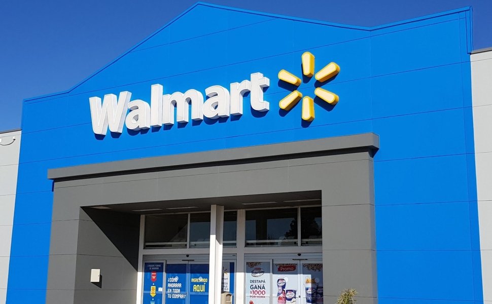 Photo - ¡Ojo! Walmart Shoppers