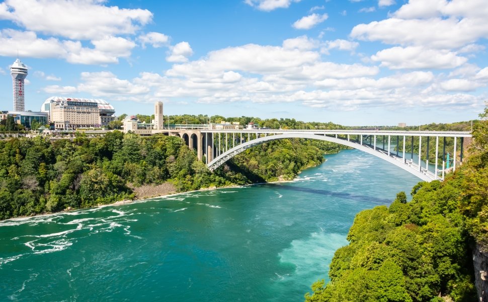 Image - US Canada Border Rainbow Bridge