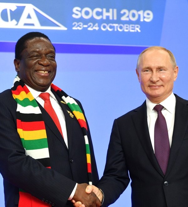 Russian President Vladimir Putin welcomes President of Zimbabwe Emmerson Dambudzo Mnangagwa at the Russia-Africa Summit in Sochi. Photo: RIA Novosti, Source: Kremlin.ru
