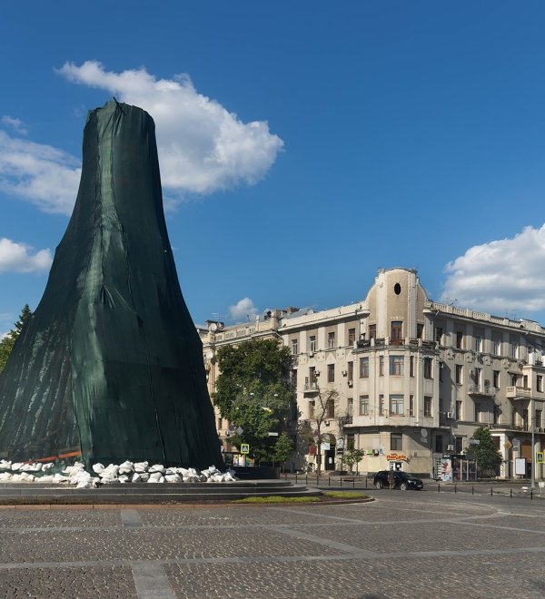 Monument protected from artillery's