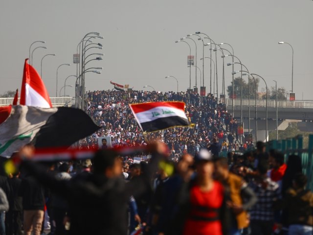 Students protesting in Iraq