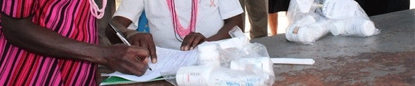 Namibia’s Onyaanya-Gwaanaka Refill Group distributing ARV community members.