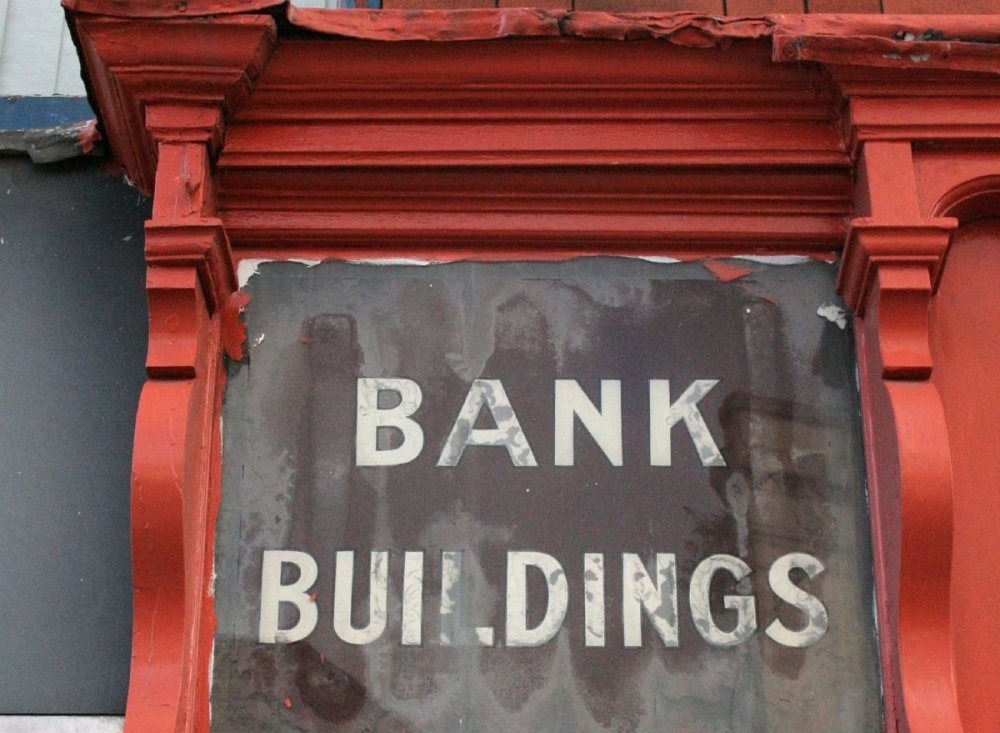 De-Risking of Correspondent Banking Relationships: Threats, Challenges, and Opportunities