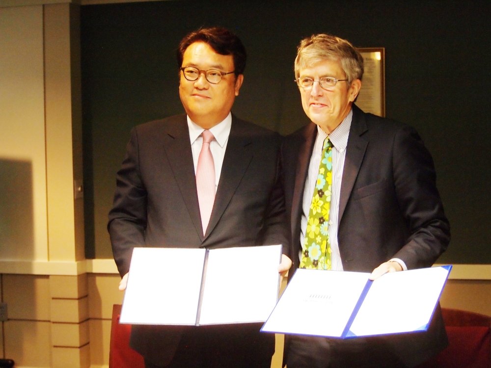 Woodrow Wilson Center and Korean National Assembly Sign MoU