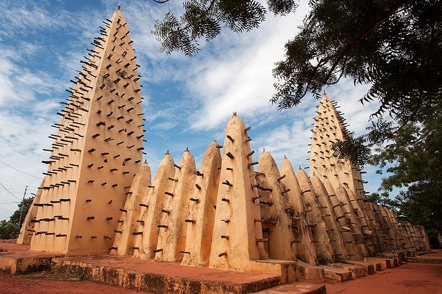 One of Burkina Faso's famous mud-brick mosques in Bobo-Dioulasso. Photo by qlv on Flickr. Creative Commons.