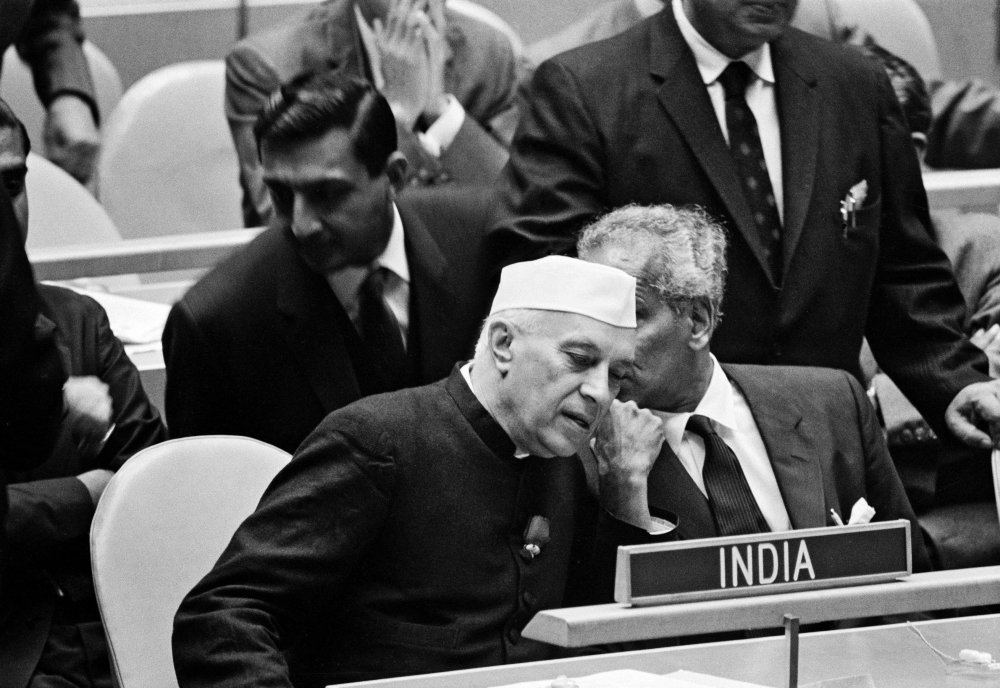 Sourcing India's Cold War: From Nehru to Gandhi