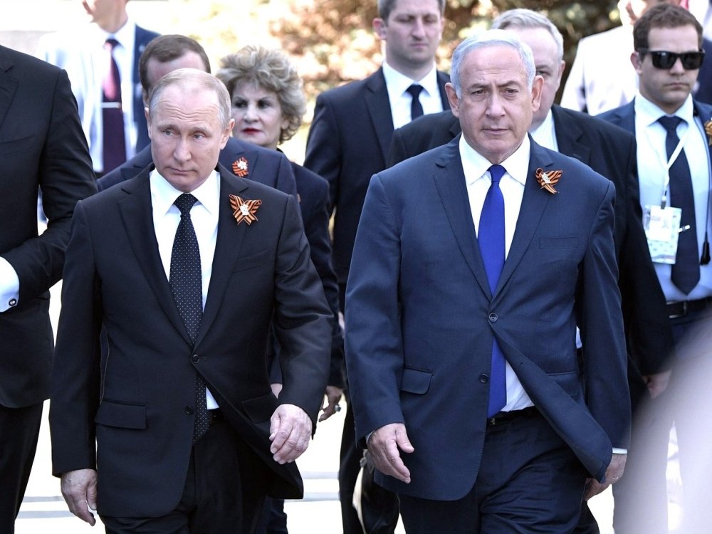 Russian President Vladimir Putin and Israeli President Benjamin Netanyahu on Victory Day. Source: kremlin.ru