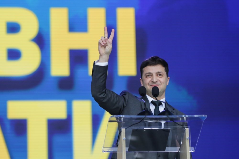 Presidential candidate Volodymyr Zelenskiy attends a policy debate with his rival Ukrainian President Petro Poroshenko at National Sports Complex Olimpiyskiy stadium in Kiev, Ukraine. April 19, 2019. (Shutterstock)