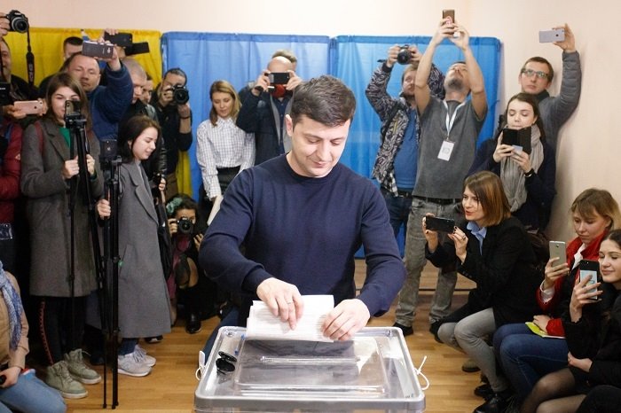 Presidential candidate Volodymyr Zelenskiy voting for the Ukrainian presidential election at a polling station in Kyiv.
