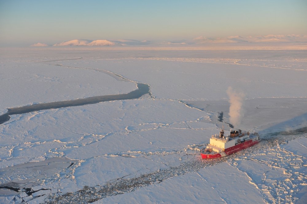 Image - Coast Guard Cutter breaking ice