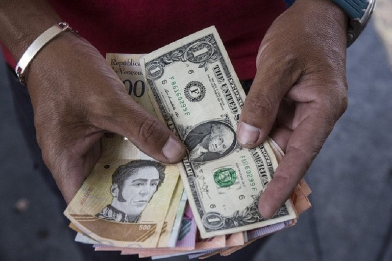 Image- Dollar y Bolivar