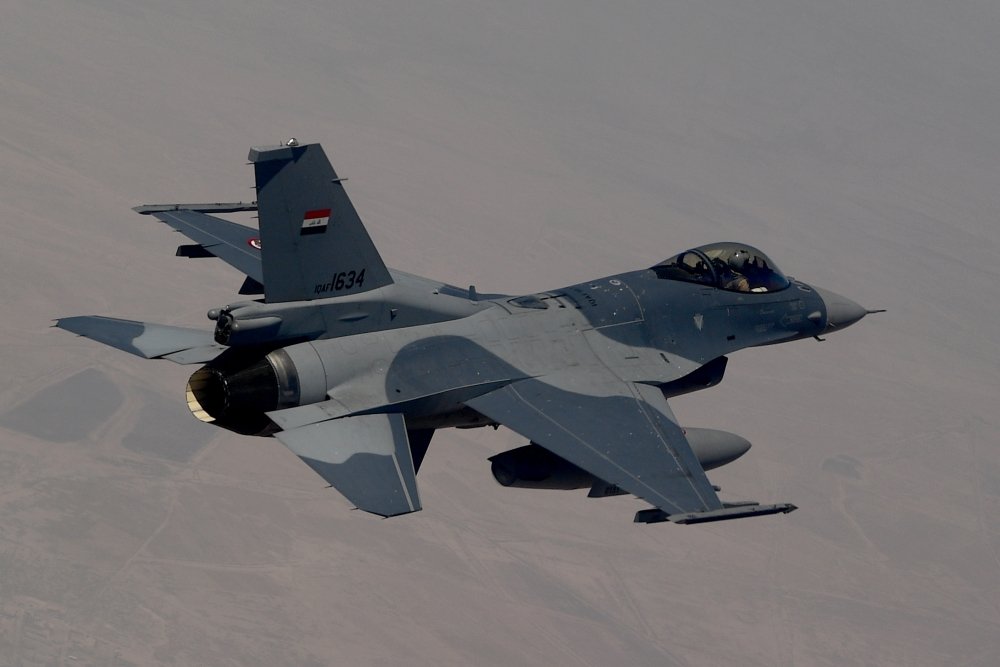 An Iraqi Air Force F-16 Fighting Falcon flies over an undisclosed location, July 18, 2019.
