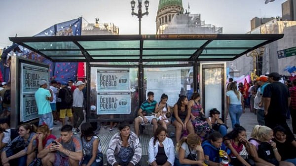 Image - Argentina bus stop