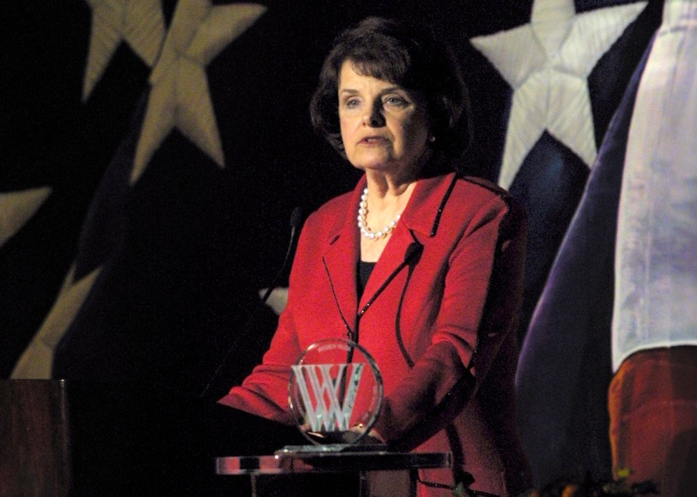 Senator Dianne Feinstein Receiving Wilson Award 2001
