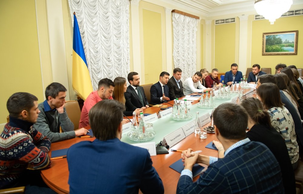 Image: Volodymyr Zelenskyy met with Euromaidan participants