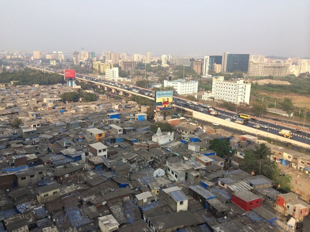 mumbai highway divides image