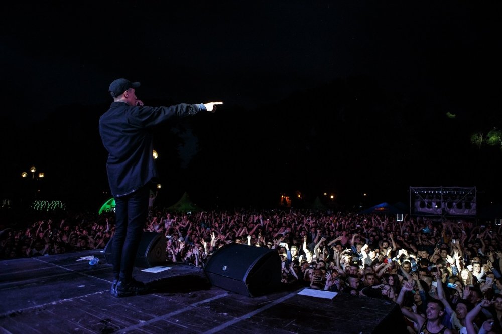 Kyiv rapper performing for audience