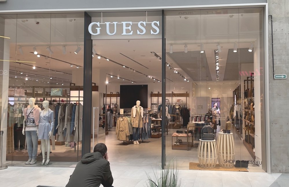 Guess store in a mall