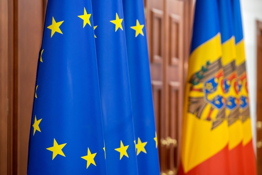 EU flag and Moldova flag