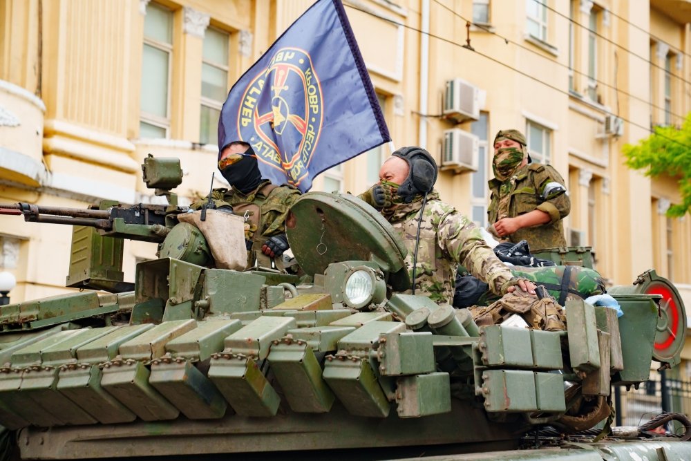 Wagner troops on tank