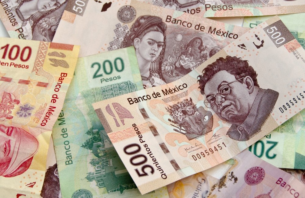 Mexican peso bank notes 