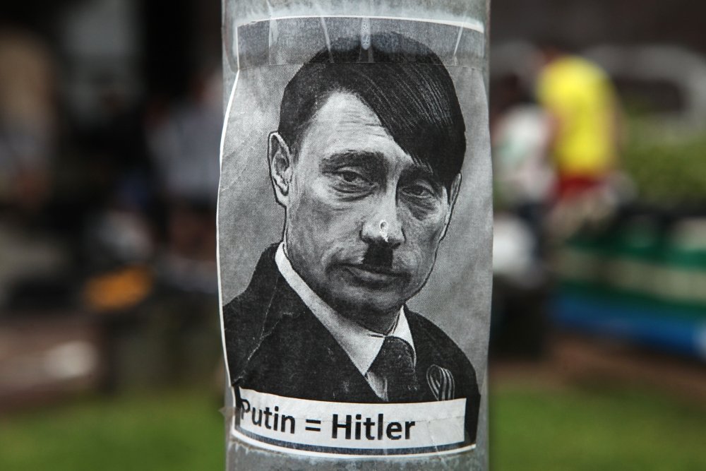 Image comparing Putin to hitler