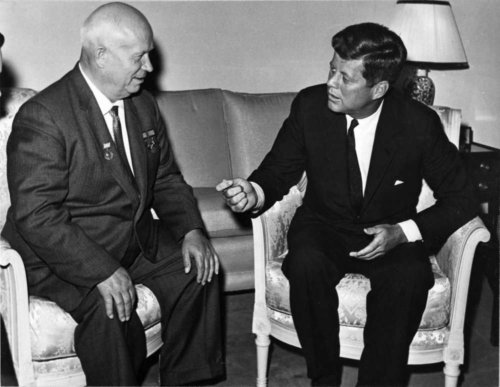 Kennedy and Khrushchev meet in Vienna, 1961
