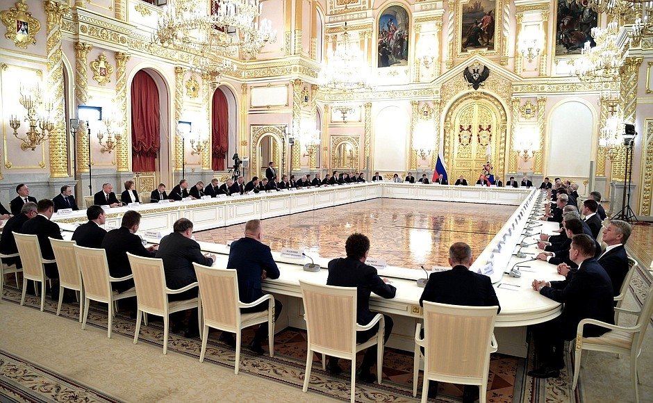 Image: Vladimir Putin meeting with Russian business leaders.