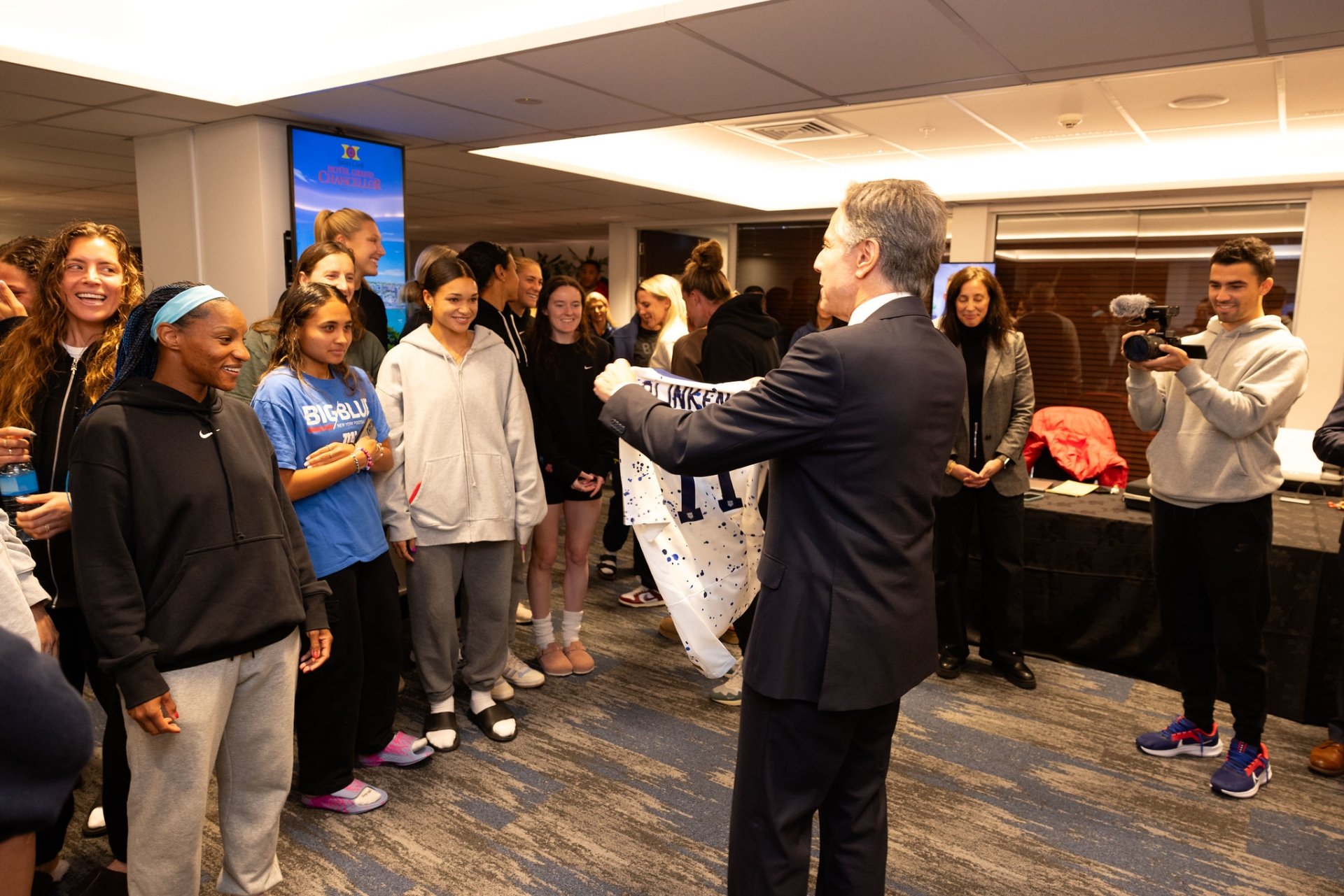 Antony Blinken meeting members of the US Women’s National Soccer Team in 2023