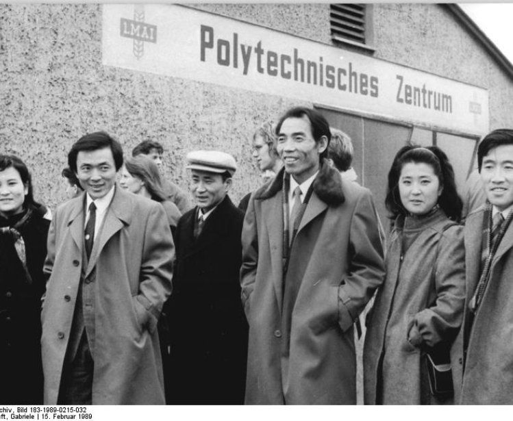 A group of North Koreans visit a borough in East Berlin in 1989. Source: Wikimedia Commons/Bundesarchiv Bild 183-1989-0215-032.