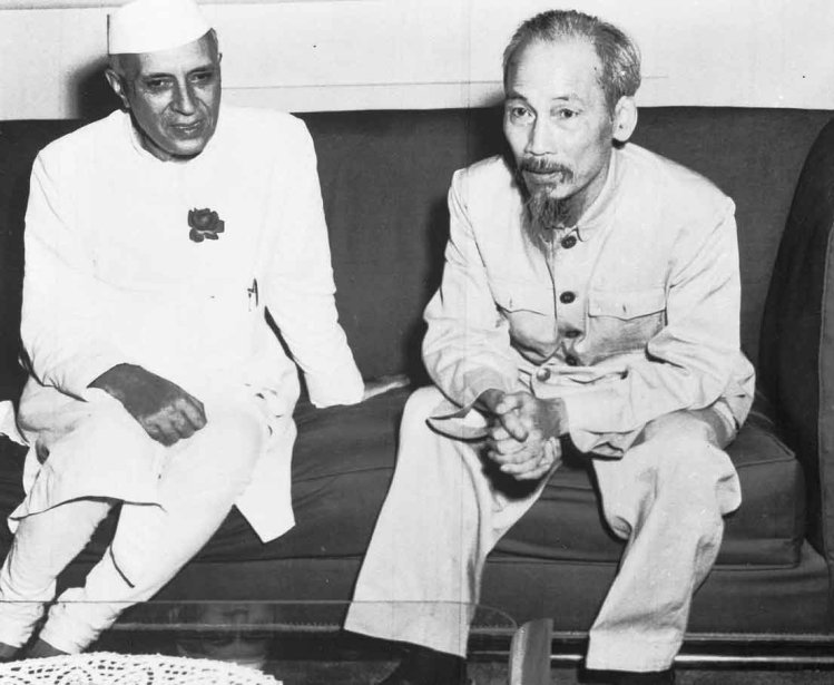 Ho Chi Minh meets Jawaharlal Nehru, October 1954.