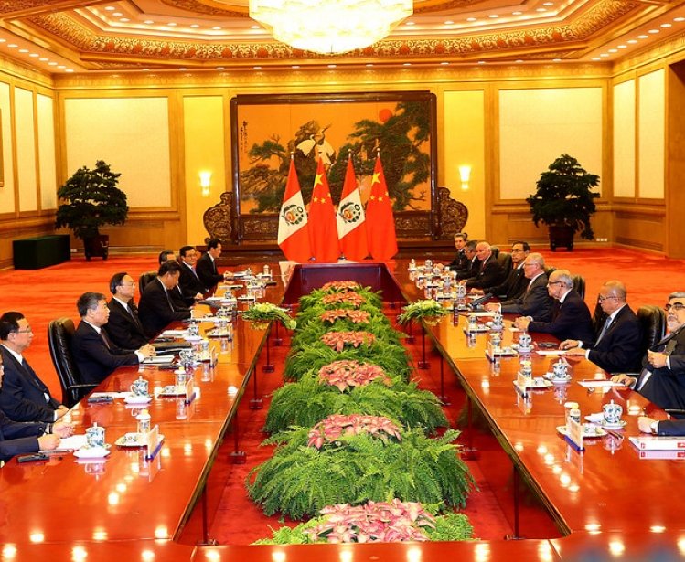 Chinese delegation visit to Peru's Ministry of Energy and Mines